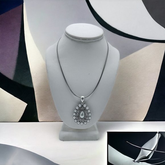 Silver Beaded Wire Corded Teardrop Necklace Elegant - Picture 4 of 6